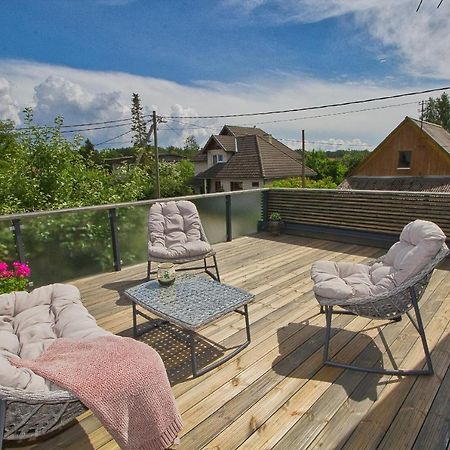 Apartment With Private Garden And Large Balcony Pärnu Eksteriør billede